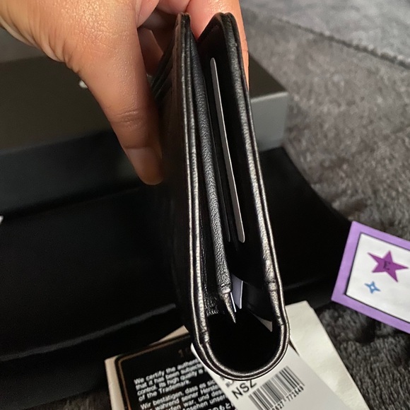 🔴SOLD🔴Authentic New CHANEL Lambskin Wallet - Picture 7 of 10